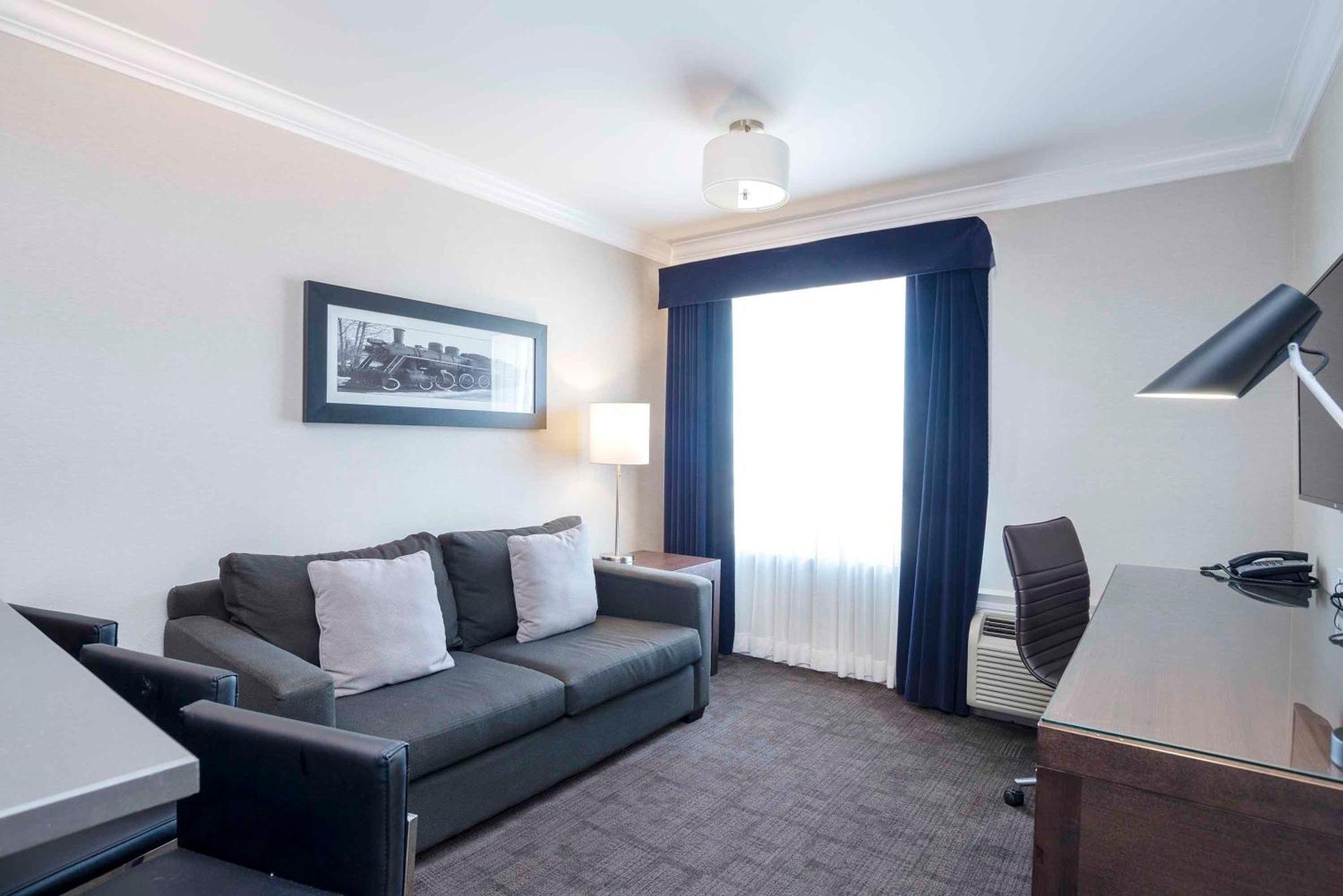 Hotel Sandman Signature George Prince George
