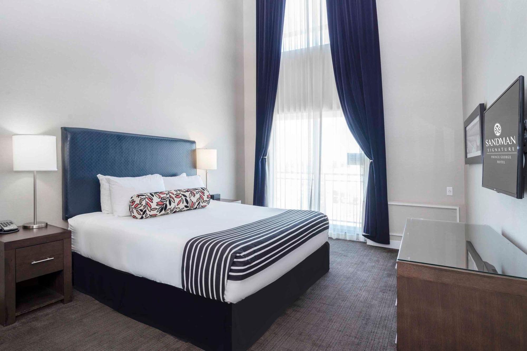 Hotel Sandman Signature George 4*